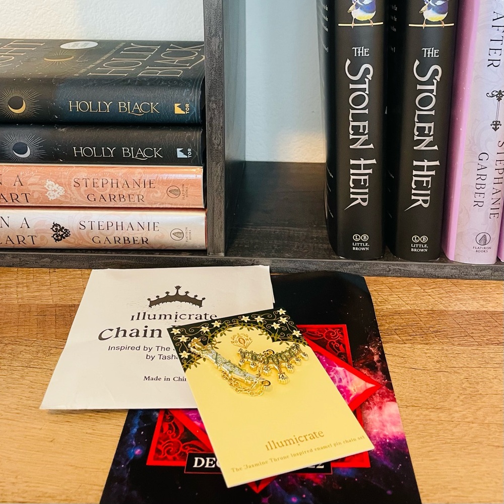 Illumicrate Exclusive Burning Kingdoms Chain Pin